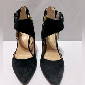 NWOT Nine West Velvet Asymmetrical Heel